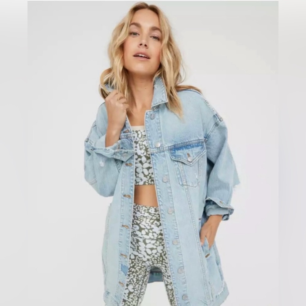 American Eagle Oversized Boyfriend Denim Jacket